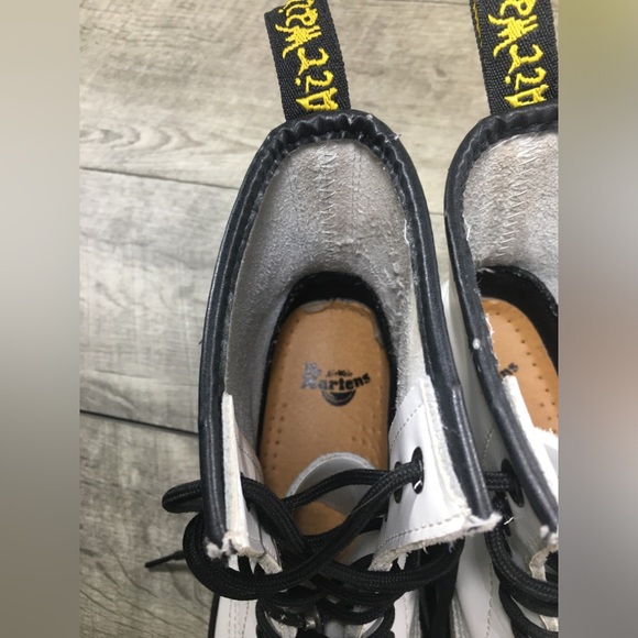 Doc Martens White Womens 1460 11822 Smooth Leather Virginia Boots Size UK 7 US 9 - Picture 11 of 12